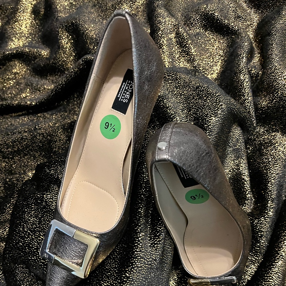 Corrected, Jones New York Signature pumps.
